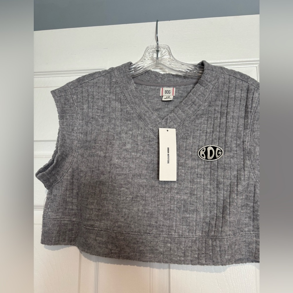 BDG Urban Outfitters Gray Knit Sleeveless Crop Sweater Top